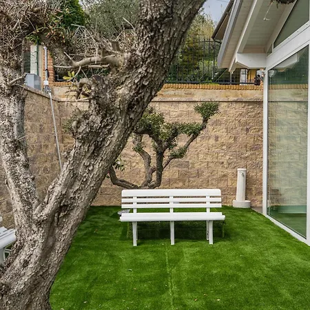 Mary Pool - Ambra Apartment *